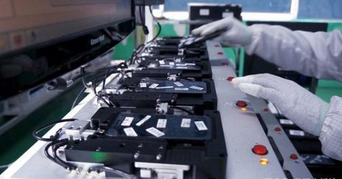 市值突破1750亿，半年净赚17亿 揭秘中国数据科技巨头的“贴牌手机”增长密码与全球第一之路